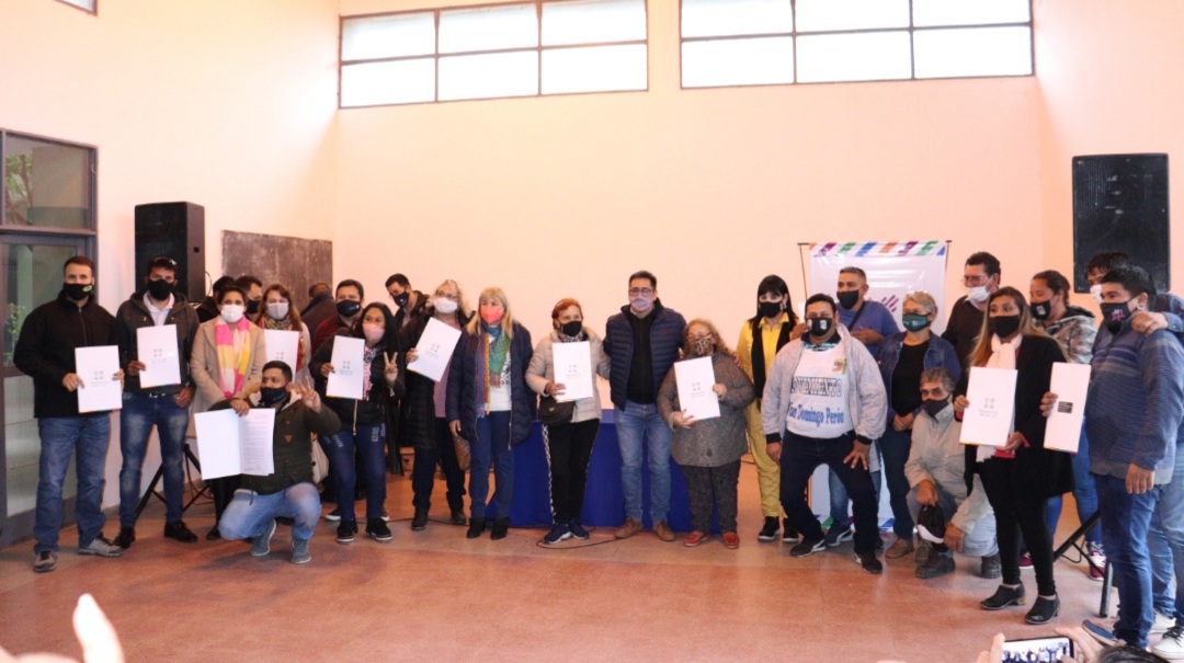 Se oficializó autoridades de 13 comisiones vecinales que presentaron listas consensuadas