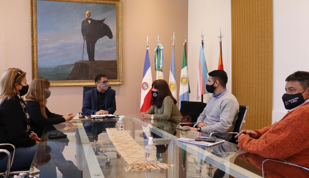 Analizan acciones conjuntas en beneficio de niños, niñas, adolescentes y adultos mayores