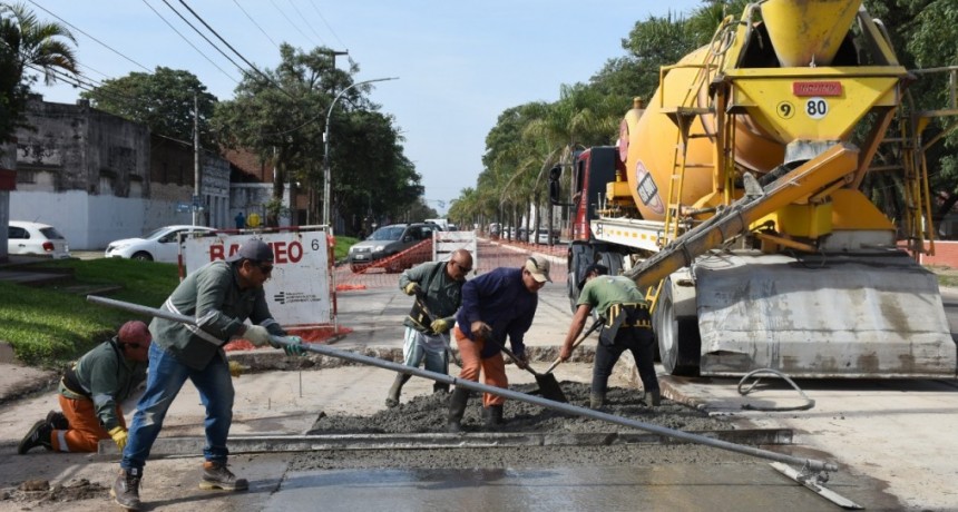 Resistencia avanza en la reparación de baches sobre Avenida 9 de Julio