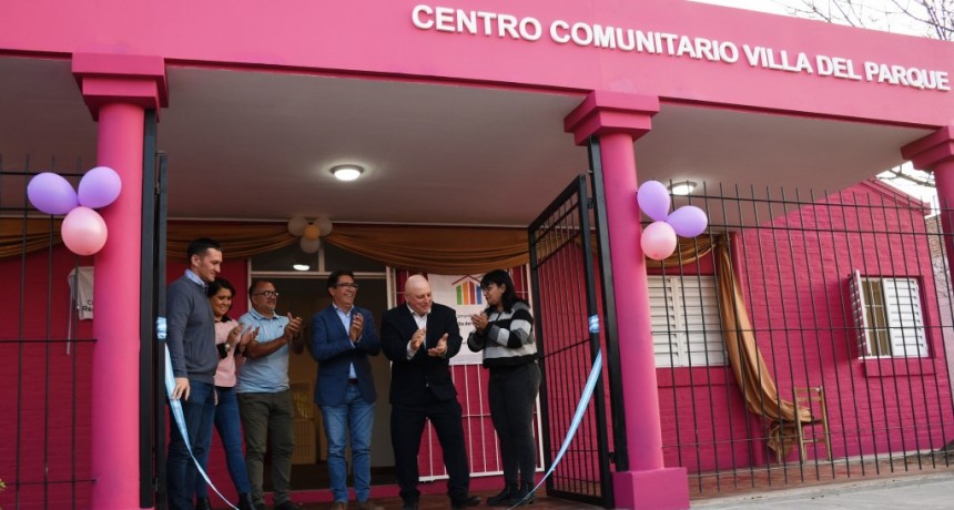 Gustavo Martínez inauguró la ampliación y refacción integral del Centro Comunitario Municipal de Villa del Parque