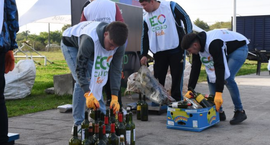 El programa de Resistencia para canjear materiales reciclables por elementos deportivos estará el sábado en CONIN