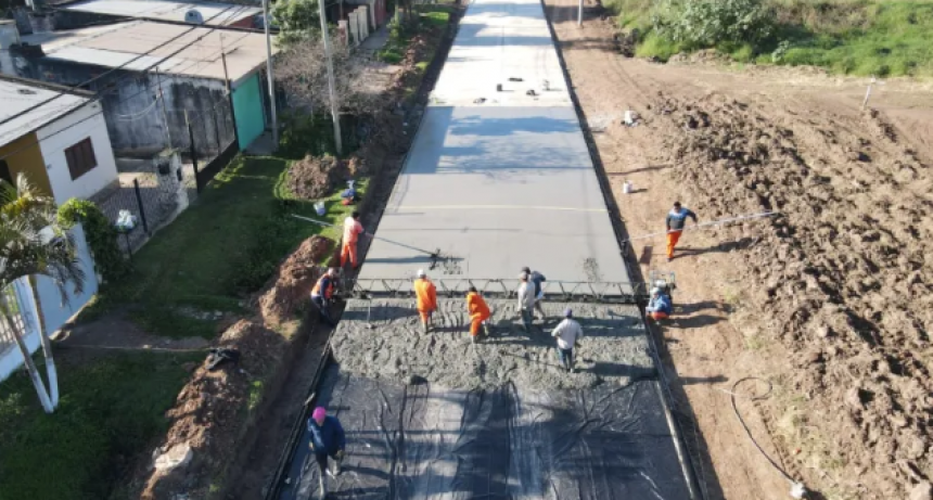 Villa Libertad suma cuadras de pavimento