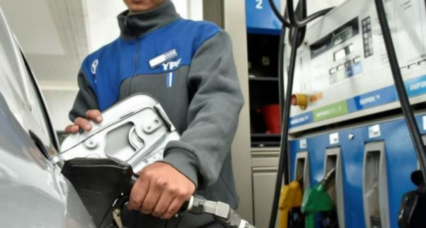 Combustibles: aumentaron 7,5% las naftas y el gasoil desde este domingo