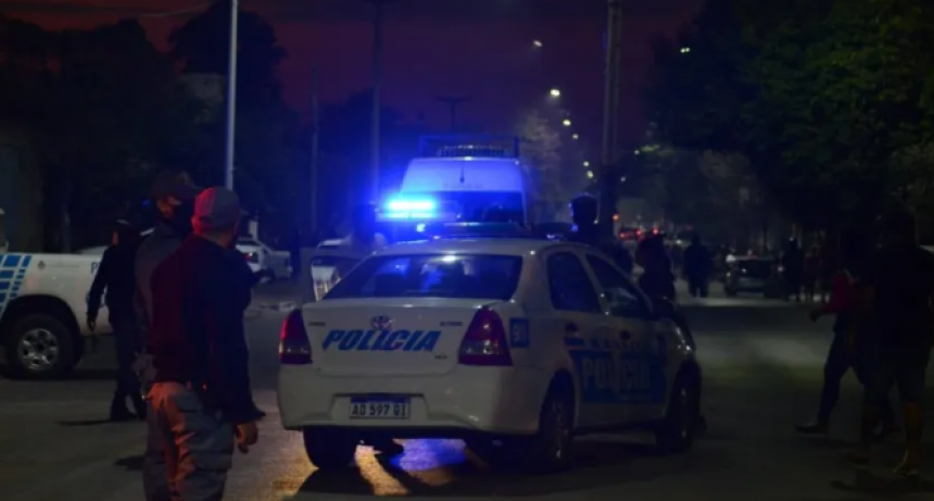 Un joven de 19 años recibió un disparo en la cara durante una fuerte pelea en un barrio de Resistencia