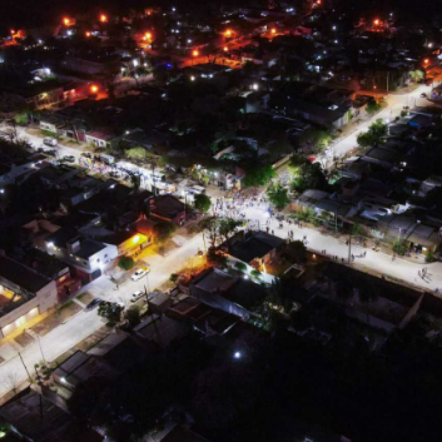 Inauguraron doce cuadras de pavimento en Villa del Carmen y Villa Los Lirios