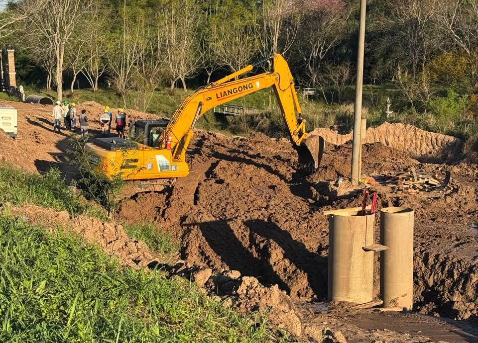 Por las obras en el acueducto, SAMEEP trabaja sin pausas para restablecer el servicio