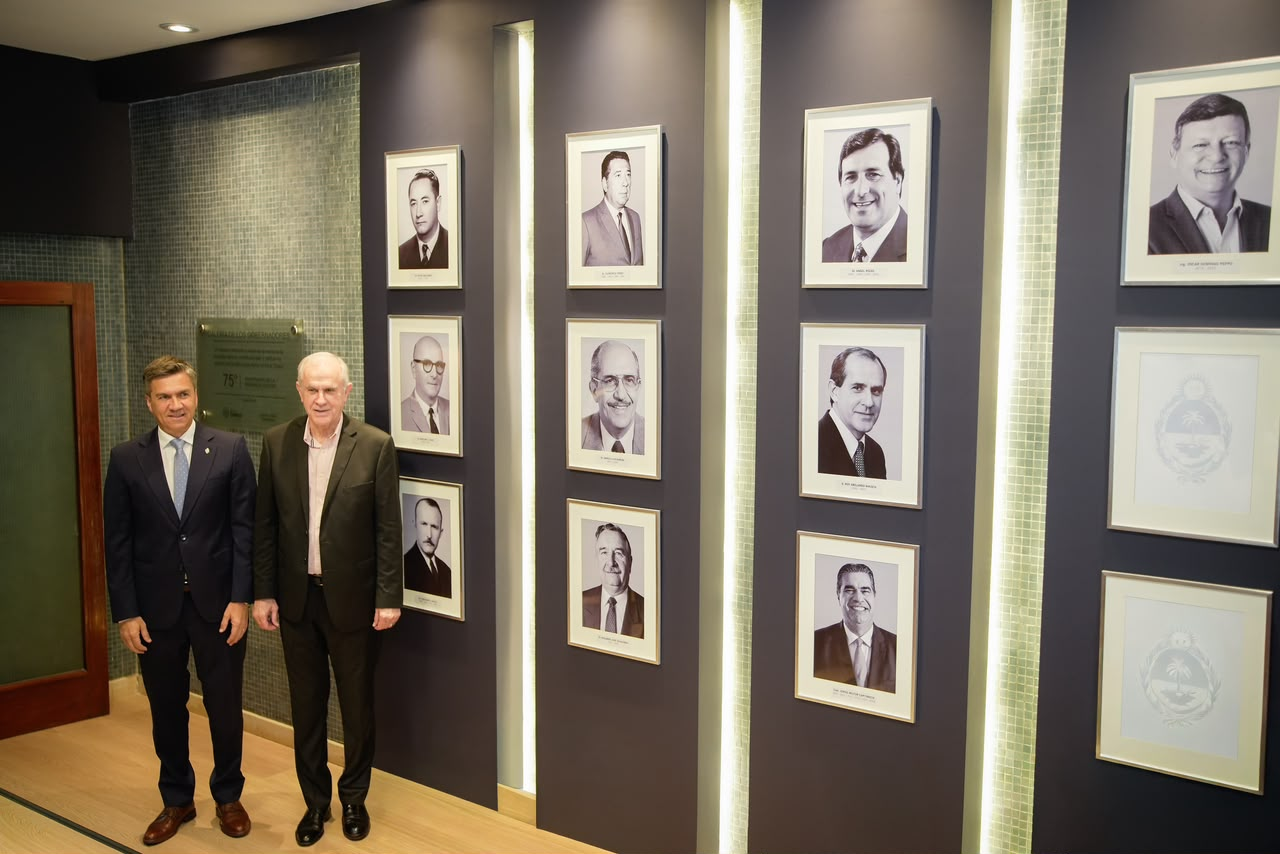 Galer&iacute;a de los Gobernadores: la historia constitucional del Chaco tiene su lugar en Casa de Gobierno