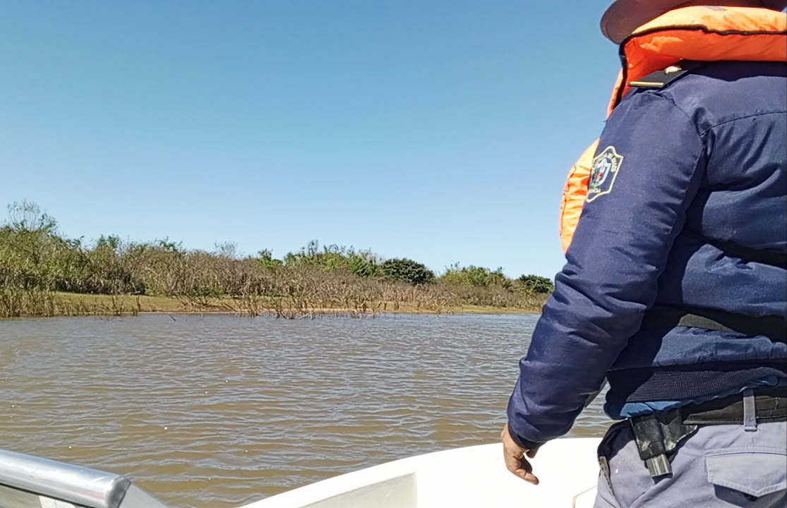 Contin&uacute;a la b&uacute;squeda de Fabi&aacute;n Falc&oacute;n con un amplio operativo por agua y costas del R&iacute;o Paran&aacute;
