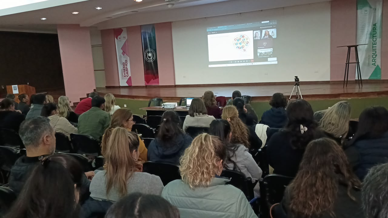 Educaci&oacute;n fortalece la formaci&oacute;n para prevenir y abordar situaciones de Bullying y violencia en las escuelas