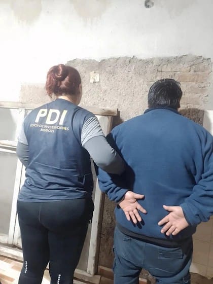 Salvaje crimen en Mendoza: un chico de 15 a&ntilde;os fue asesinado por vecinos con un machete, cuchillos y una bomba molotov