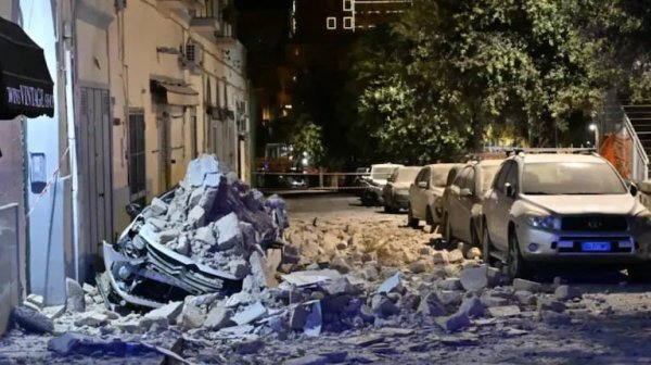 Un fuerte terremoto sacudi&oacute; el sur de Italia: dej&oacute; 26 heridos en N&aacute;poles, cientos de evacuados y preocupaci&oacute;n por nuevas r&eacute;plicas