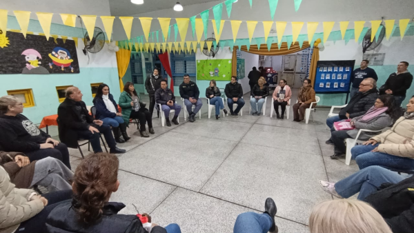 Vecinos del Barrio Don Santiago piden la aprobaci&oacute;n de la Ley de Reiterancia