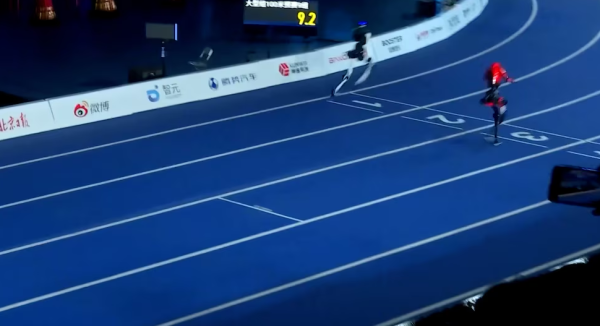 Un robot humanoide chino super&oacute; el r&eacute;cord mundial de Usain Bolt en los 100 metros