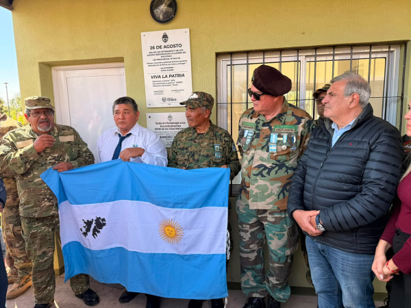 Malvinas: el gobierno provincial homenajeo a los veteranos y ca&iacute;dos de pueblos originarios