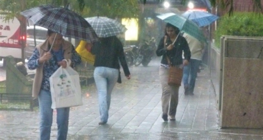La semana arranca con tormentas aisladas y descenso de la temperatura