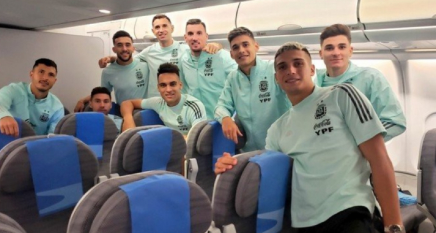 El seleccionado argentino llegó a Ezeiza después del escándalo en Brasil