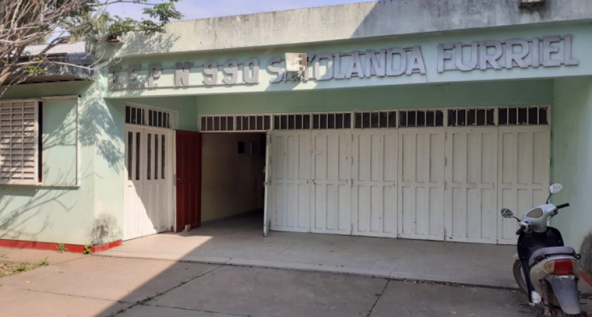 Padres de alumnos de la Escuela N°990 reclamaron mejoras para el edificio