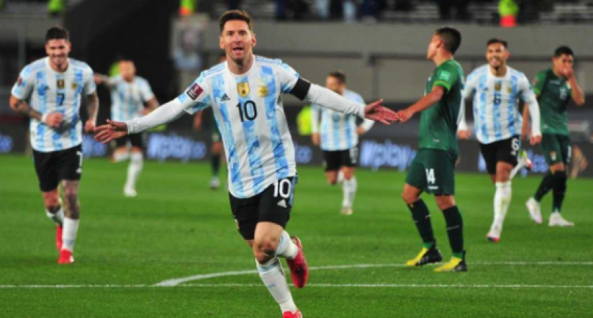 Con tres goles de Messi, Argentina ganó, goleó y gustó