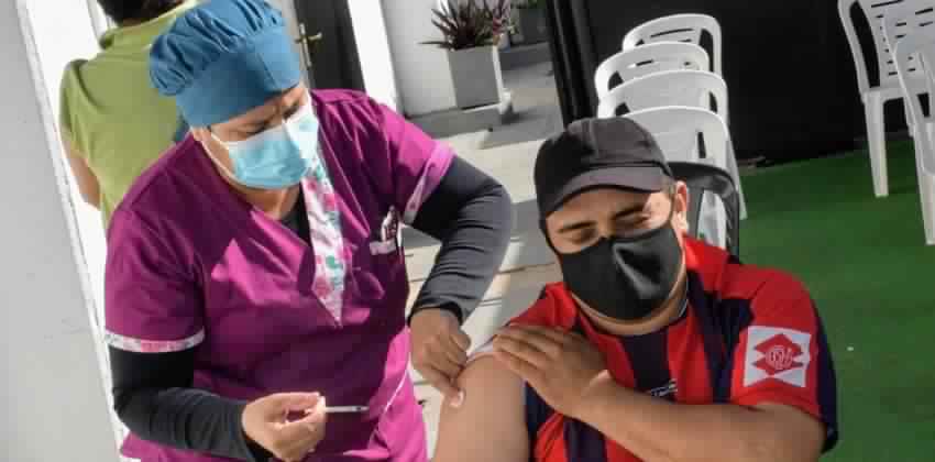 El cronograma de vacunación contra COVID para este sábado 25