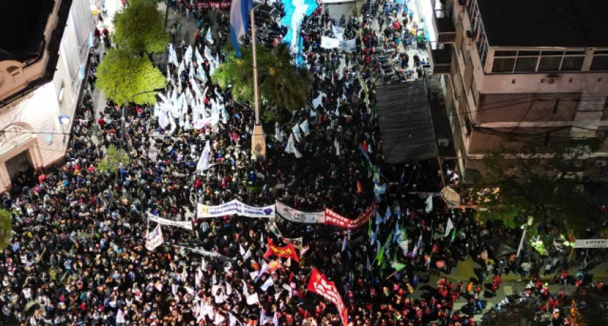 El Chaco se manifestó “por la paz social y la democracia”