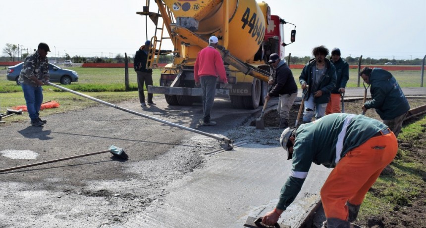 Palpitando la llegada del Top Race , Resistencia realizó trabajos de mantenimiento del autódromo