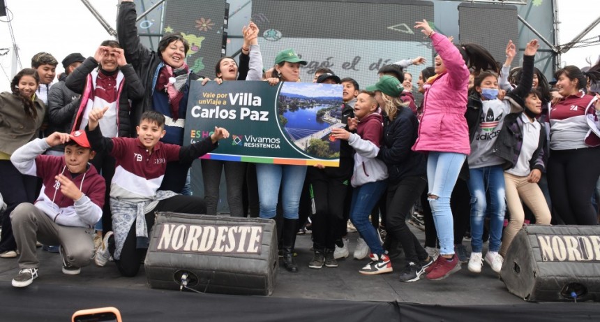 Más de 1400 estudiantes de la primaria disfrutaron de La Mini Olimpiada de Resistencia y 8 cursos se ganaron el viaje a Carlos Paz