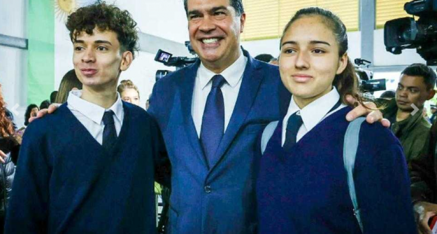 El gobernador Jorge Capitanich saludó a las y los estudiantes en su día