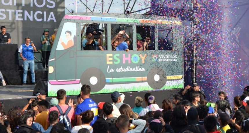 Diez colegios secundarios ganaron el viaje a Bariloche en la estudiantina de Resistencia