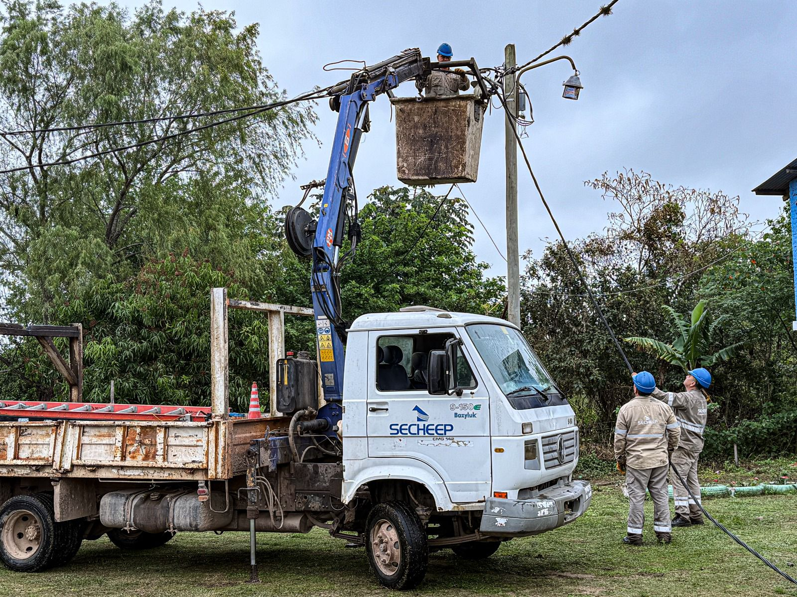 Isla del Cerrito: SECHEEP refuerza el servicio el&eacute;ctrico y renueva el alumbrado para el Torneo del Dorado