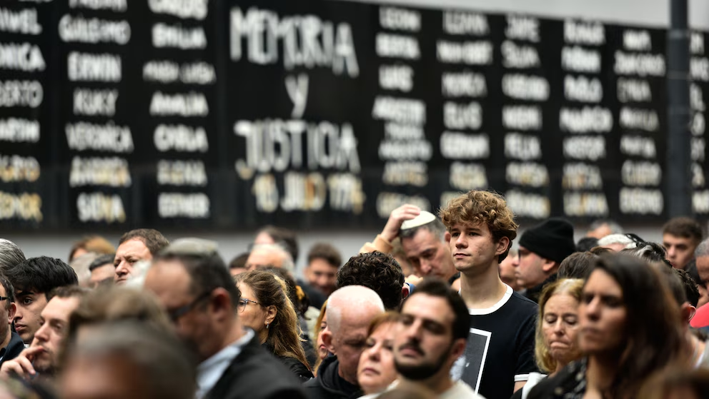 AMIA: a 32 años del atentado, la Justicia reconstruyó cómo se ejecutó el mayor ataque terrorista de la historia argentina