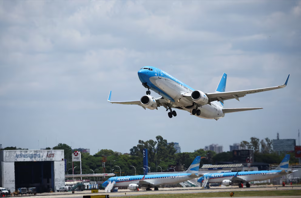 La Justicia de EE.UU. habilitó embargos por un reclamo de USD 391 millones por la expropiación de Aerolíneas