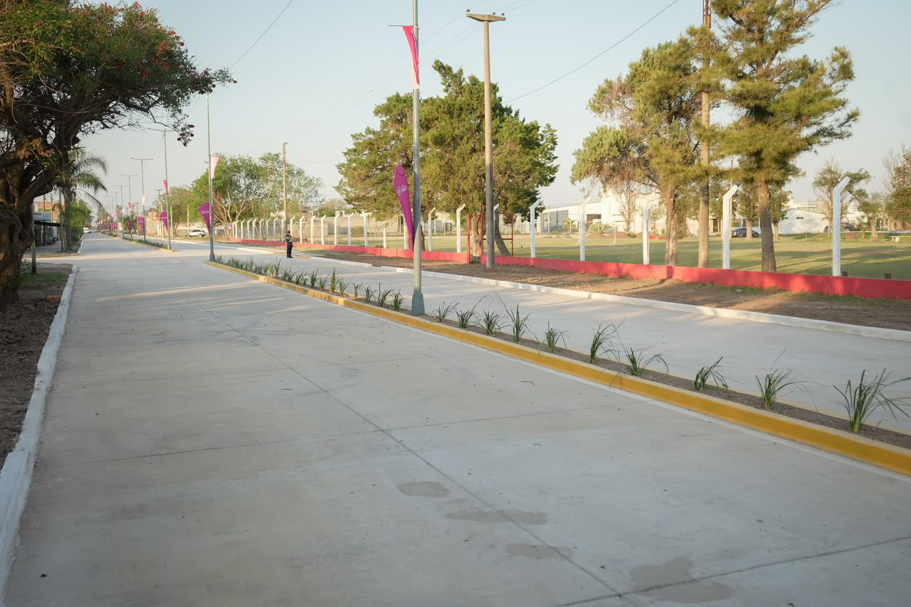 Pavimento, iluminación y conectividad en la inauguración de la Av. Caseros, en Charata