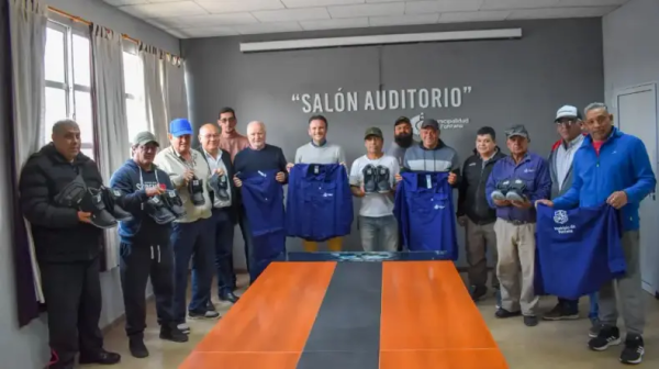 El Municipio de Fontana reforz&oacute; a la Guardia Urbana: entregaron uniformes completos al personal de Vigilancia
