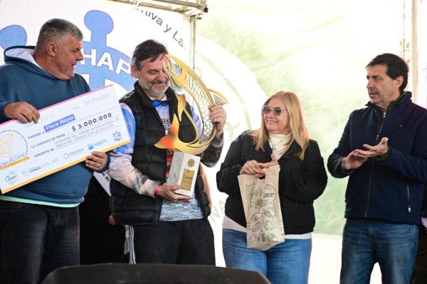 Delgado acompa&ntilde;&oacute; la 22&deg; Fiesta de la Pesca del Dorado en Isla del Cerrito