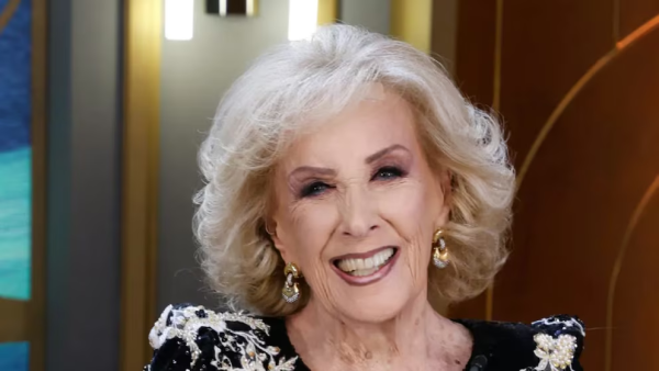 Mirtha Legrand fue dada de alta tras su cuadro de bronquitis: &ldquo;Continuar&aacute; con la recuperaci&oacute;n en su casa&rdquo;