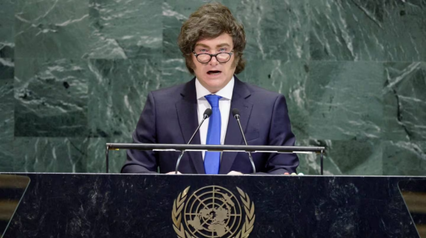 Milei viaja a Nueva York para participar de la Asamblea de la ONU, en medio de la tensi&oacute;n con Reino Unido por las Malvinas