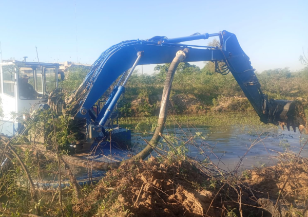 El Impenetrable: SAMEEP refuerza la toma de agua de El Pintado anta la bajante del R&iacute;o Bermejo
