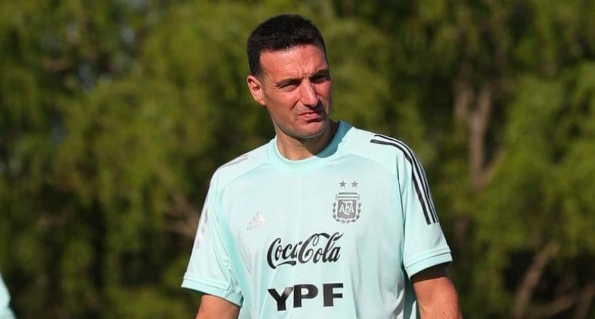 Scaloni y la formación de la Selección Argentina ante Paraguay