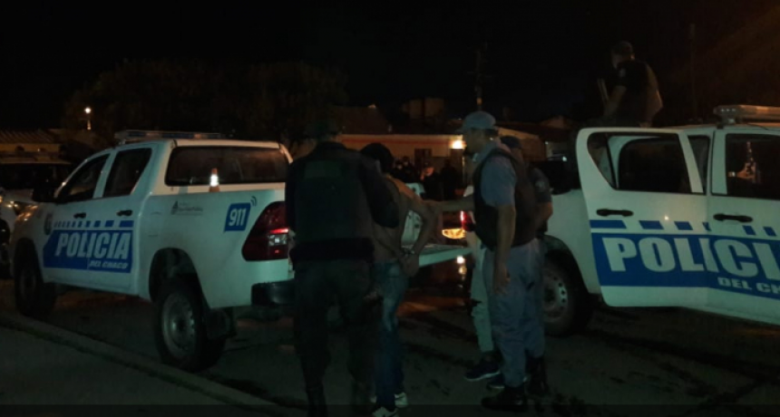 Lo fueron a detener, se atrincheró y los vecinos salieron a defenderlo: hay 6 policías lesionados