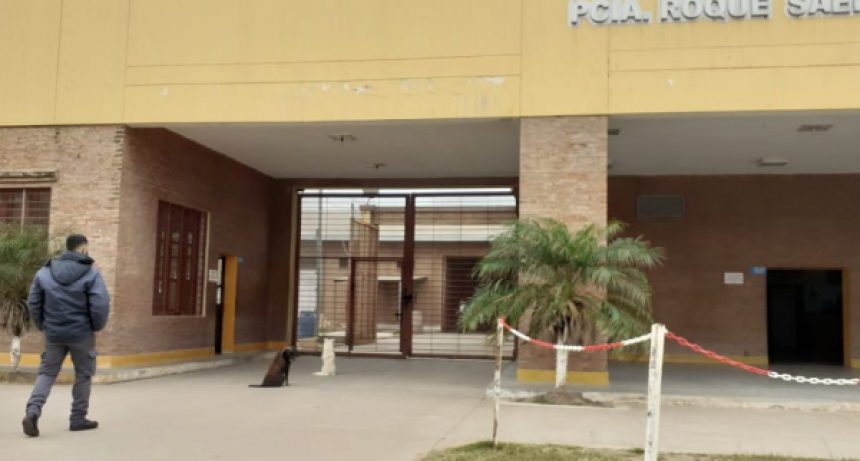 Penitenciario dejó su auto estacionado en la alcaidía y le robaron un arma