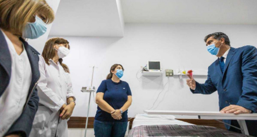 Hospital Perrando: el gobernador inauguró la refacción integral de la Pastilla 5