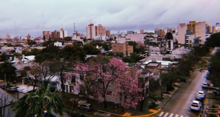 Lunes algo nublado y con 28°C de máxima