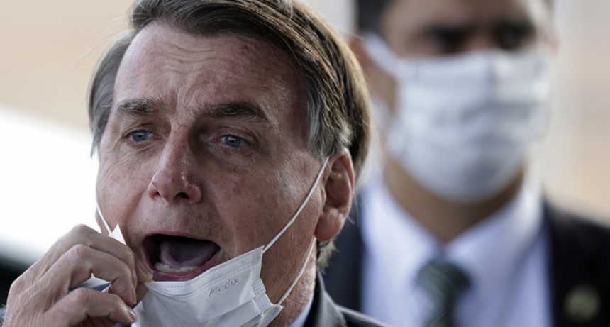 Por no estar vacunado, Bolsonaro no pudo presenciar el partido Santos-Gremio