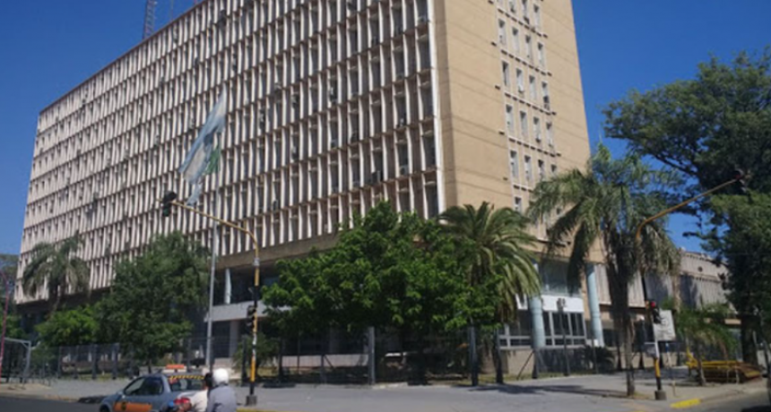 El Gobierno adelanta la acreditación del refrigerio y la semana próxima pagará el bono