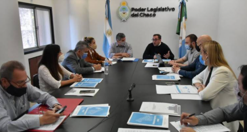 Pérez Pons presentó ante comisión de Hacienda el presupuesto 2022