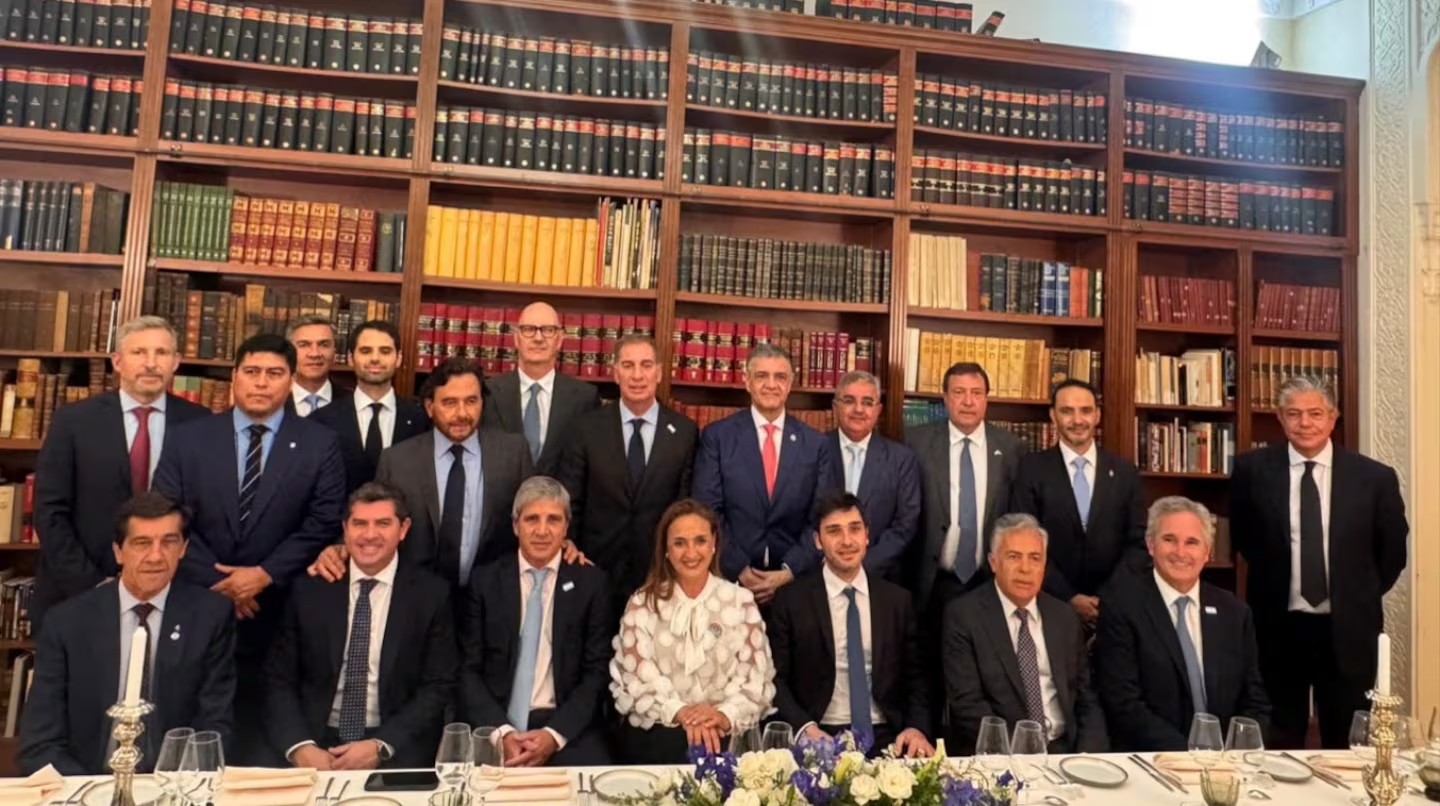 El Gobierno refuerza el vínculo con los gobernadores y busca apoyos para avanzar con la reforma electoral
