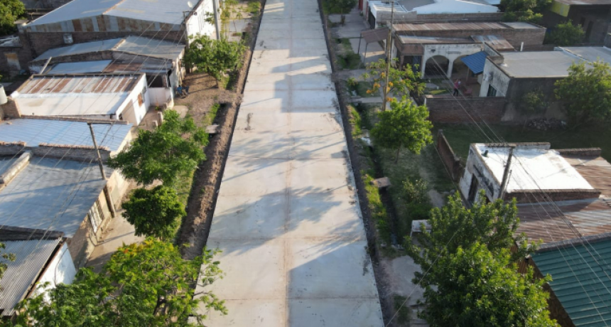 Vialidad Provincial ejecuta obra de pavimento urbano en Sáenz Peña