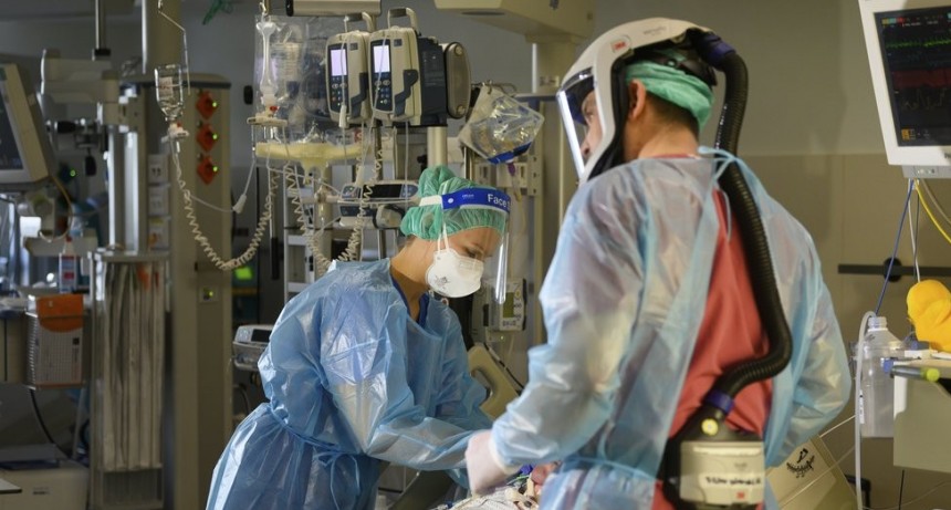 Alemania registró más de 50 mil casos diarios de coronavirus por primera vez y también crece el número de muertes