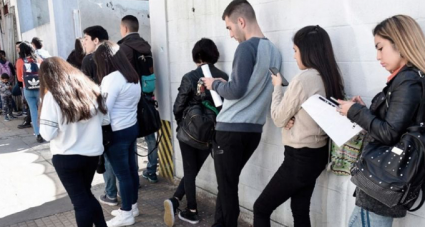 Crean el Programa Fomentar Empleo para asistir a jóvenes en búsqueda de empleo