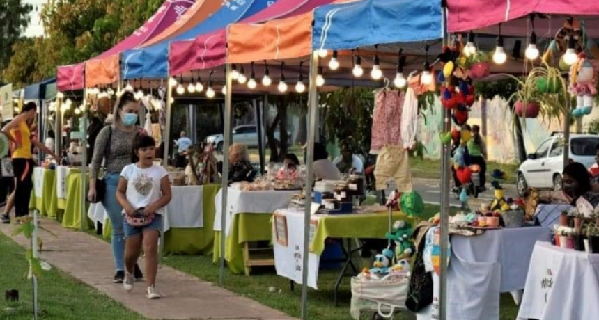 Este sábado y domingo habrá ferias de emprendedores en la Laguna Argüello y el parterre de la avenida Piacentini